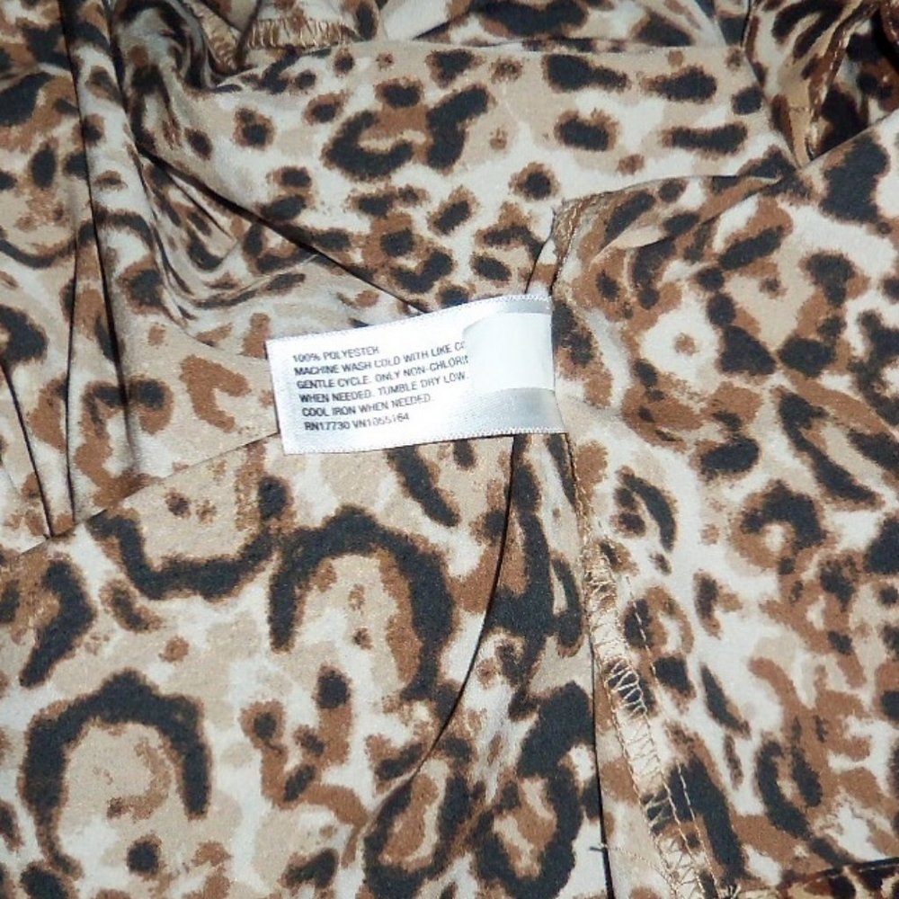 Merona Animal Print 3/4 Button Down Long Sleeve Blouse Top - Large - Picture 7 of 8